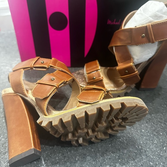 Michael Antonio 7.5 Jacque Lug Sole Sandal - Picture 4 of 6